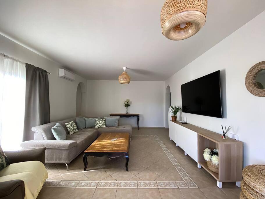 קוסטה דה אנטיגואה Comfortable Family House With Pool And Jacuzzi מראה חיצוני תמונה